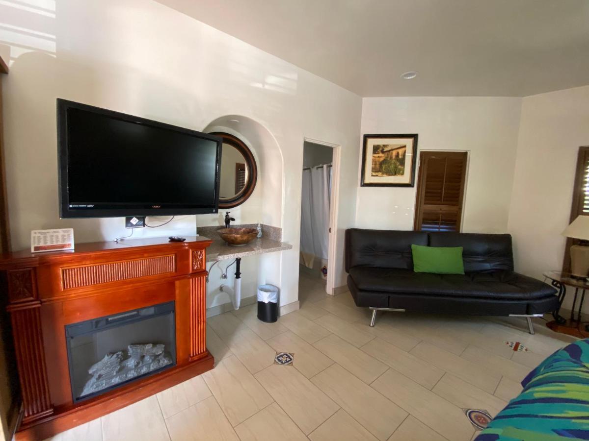 Villa Rosa Inn ซานตาบาร์บารา ภายนอก รูปภาพ