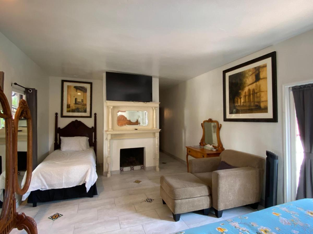 Villa Rosa Inn ซานตาบาร์บารา ภายนอก รูปภาพ